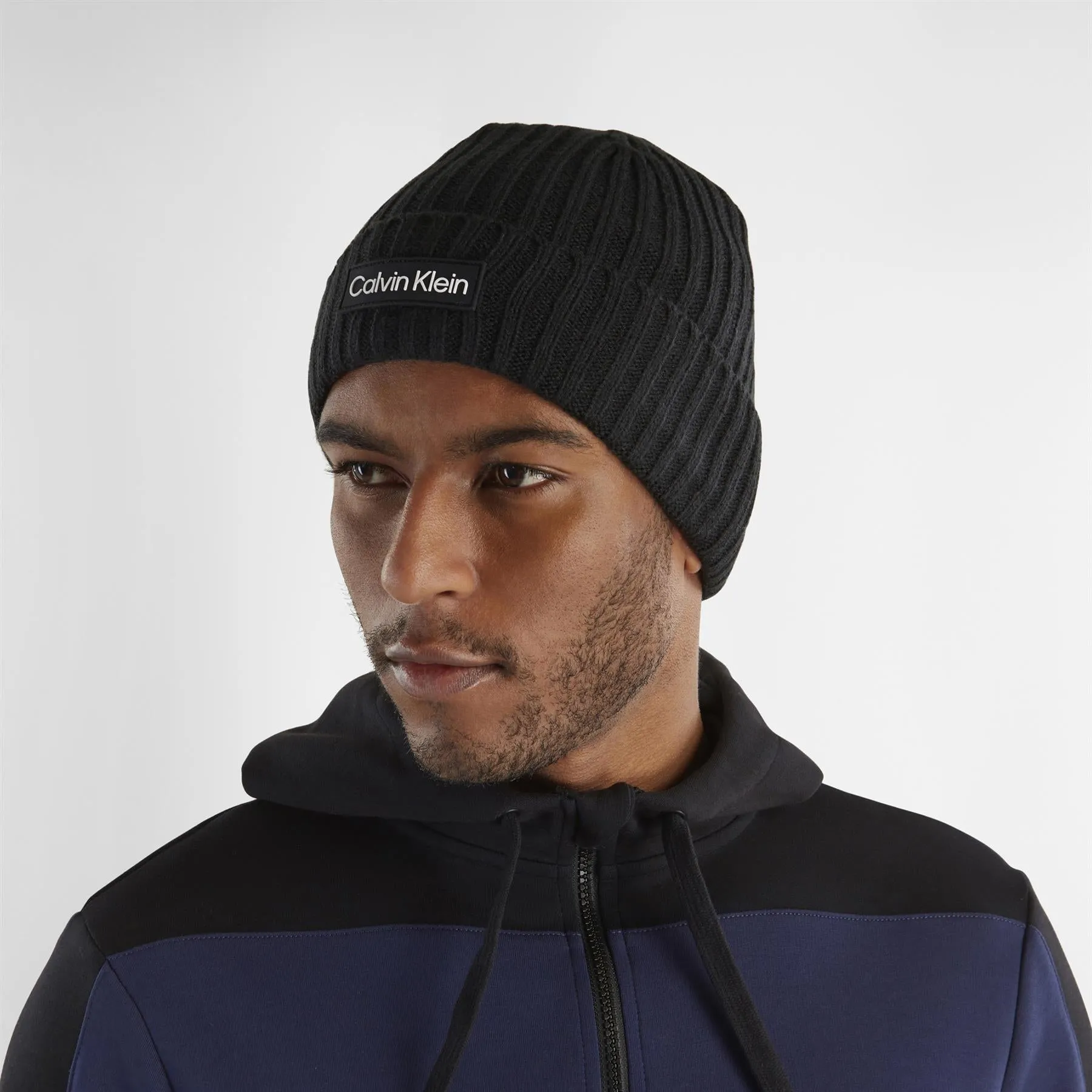 Chunky Knit Badge Beanie Black - AW23