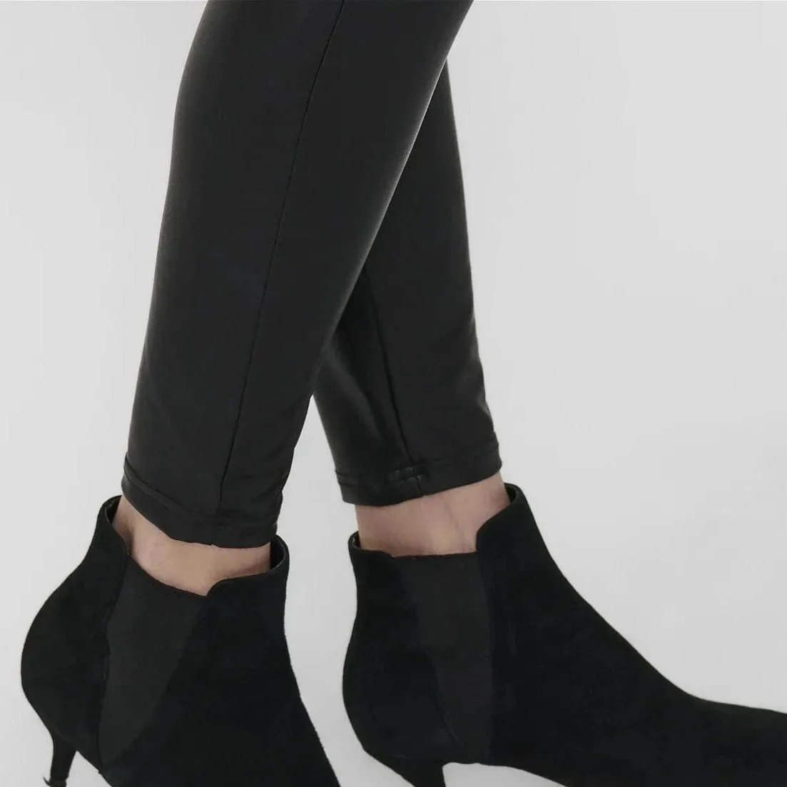 ONLY Onlcool Coated Legging in Black