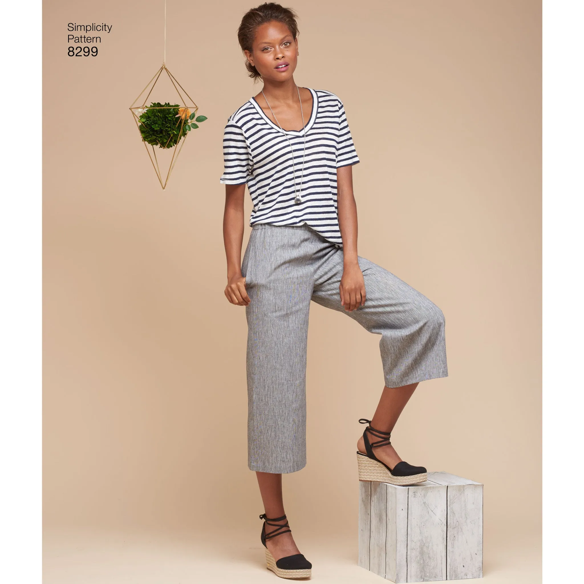 Simplicity Pattern 8299 misses skirts or trousers