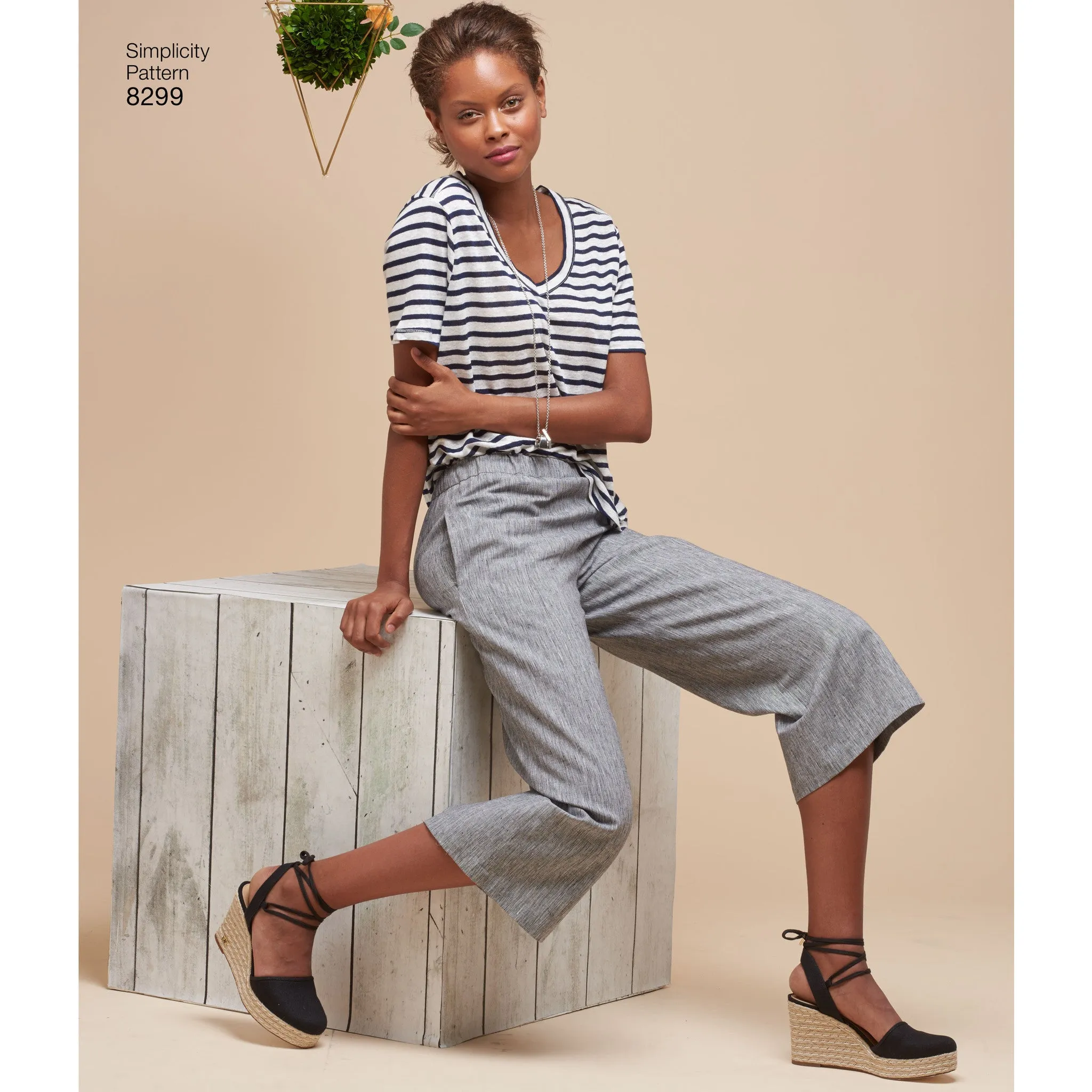 Simplicity Pattern 8299 misses skirts or trousers