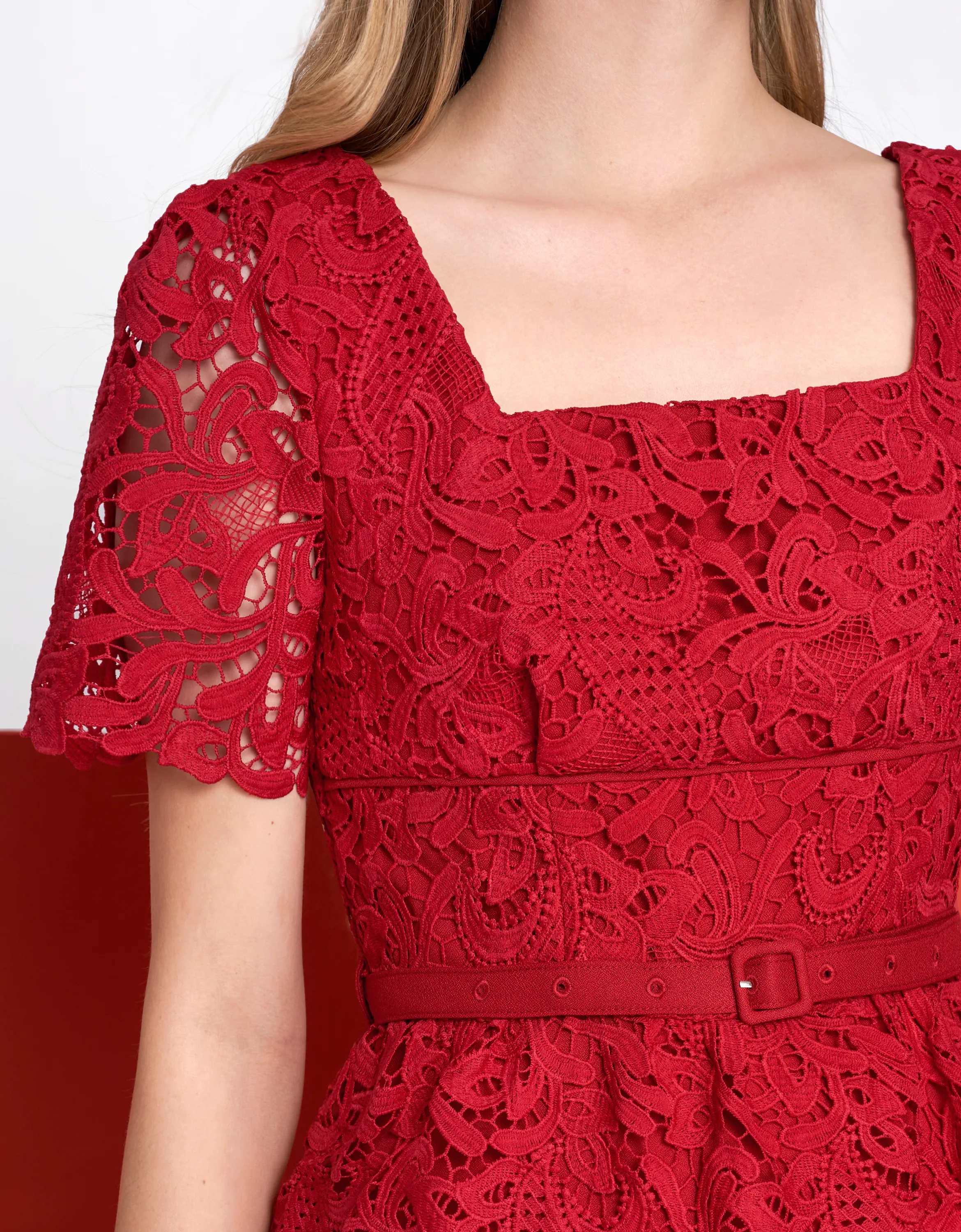 Square Neck Layered Skirt Lace Dress